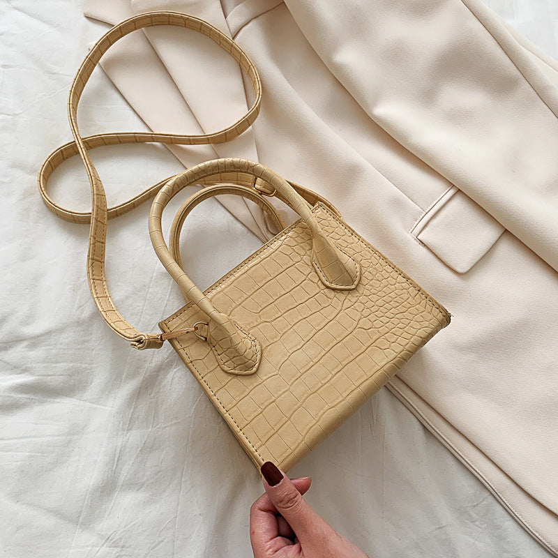 One shoulder retro handbag