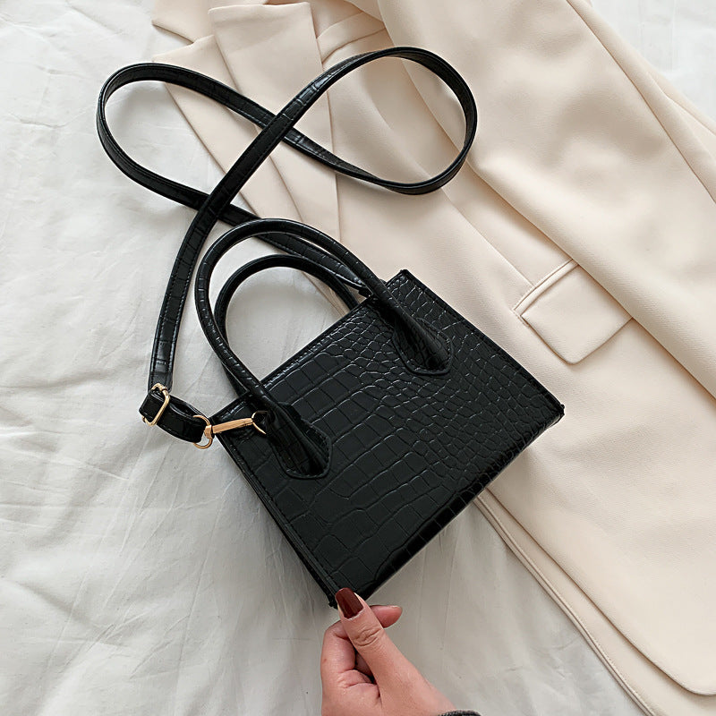 One shoulder retro handbag