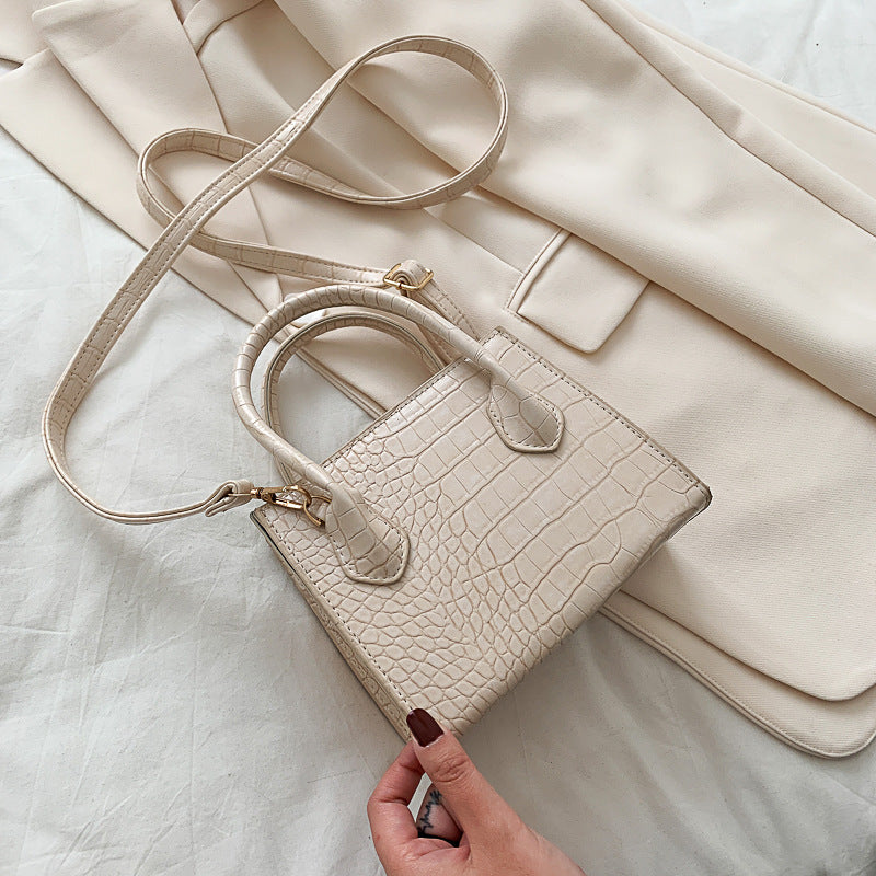 One shoulder retro handbag