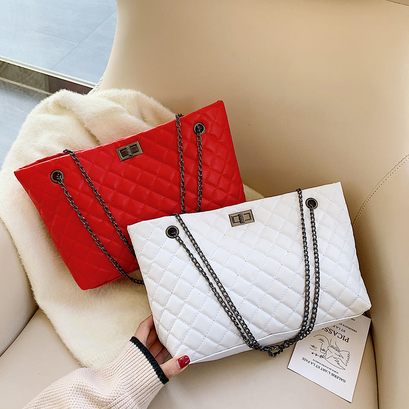 Lingge chain large capacity messenger handbag