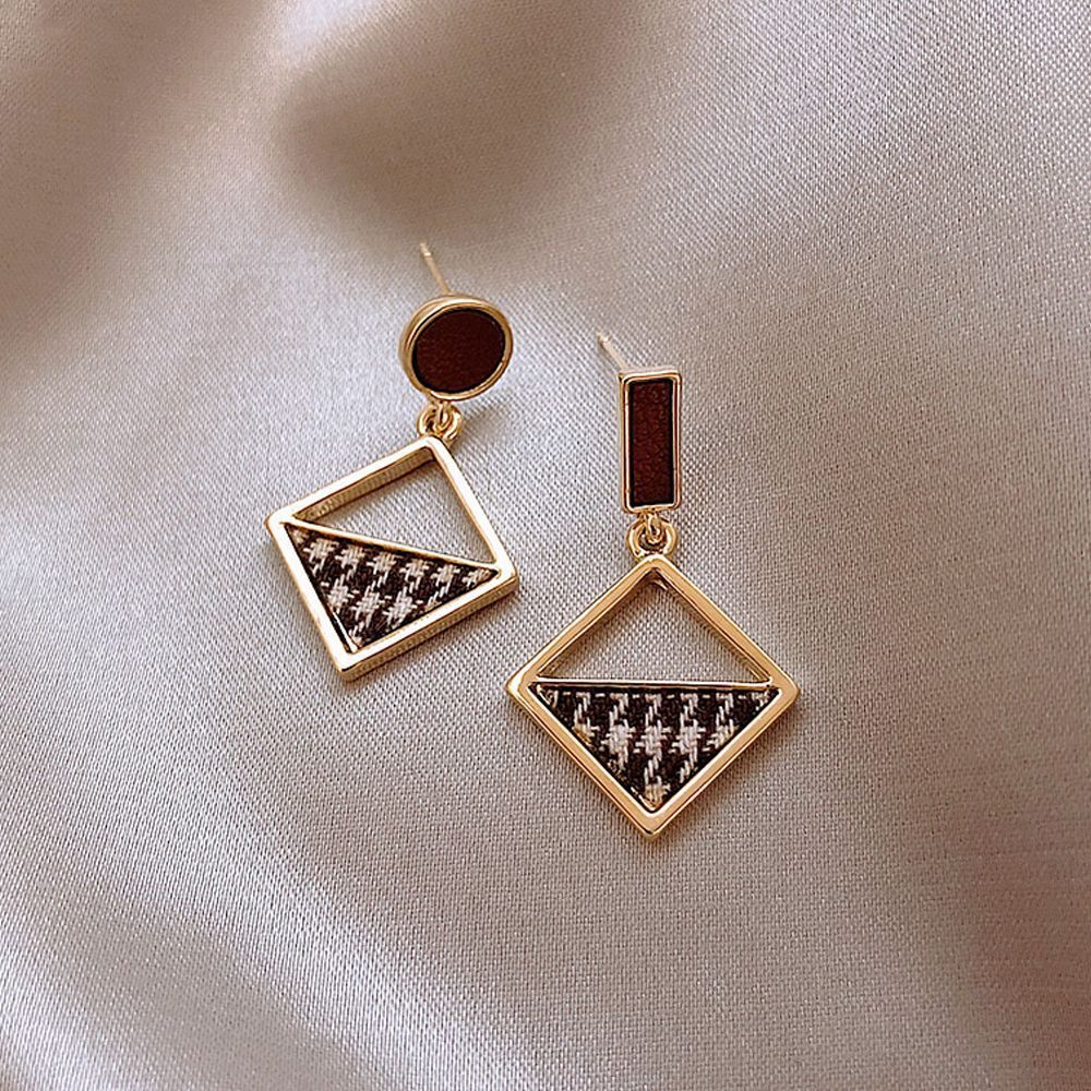 Silver Needle Fashion High-grade Diamond Enamel Earrings