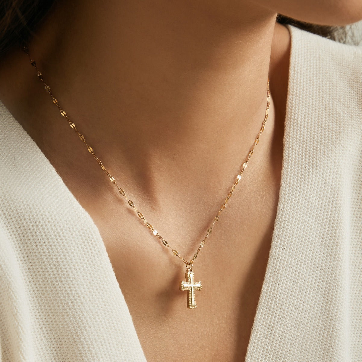 Women's Fashion Simple Cross Pendant Necklace